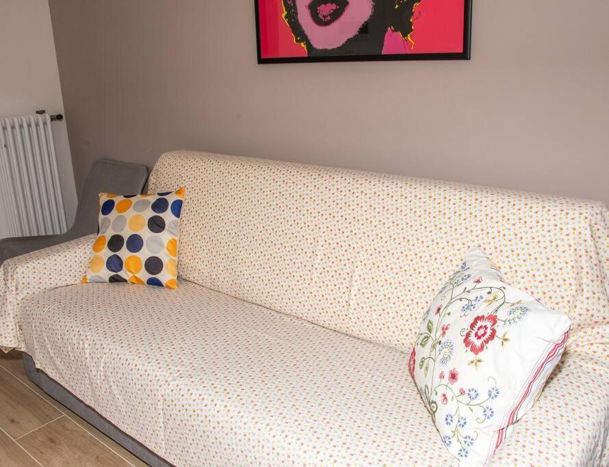 Casa Valentin Apartment Monforte dʼAlba Екстериор снимка
